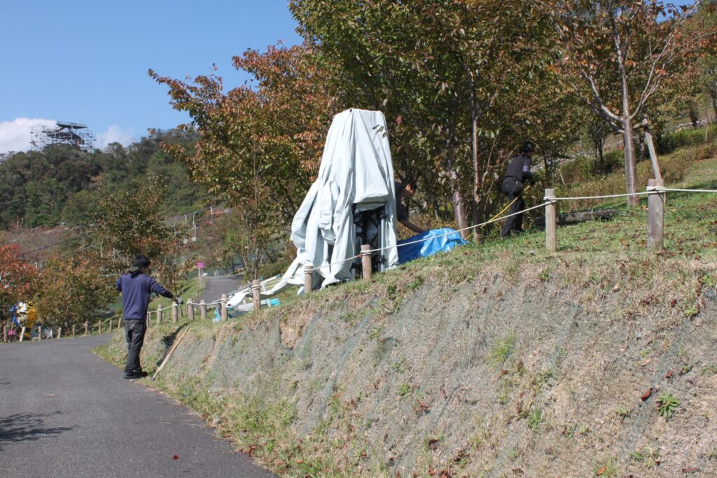さがみ湖イルミリオンゾウエア支柱