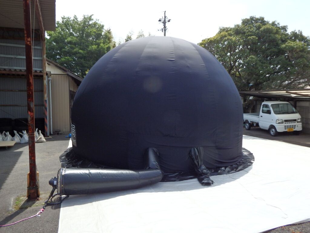 プラネタリウムドーム背面