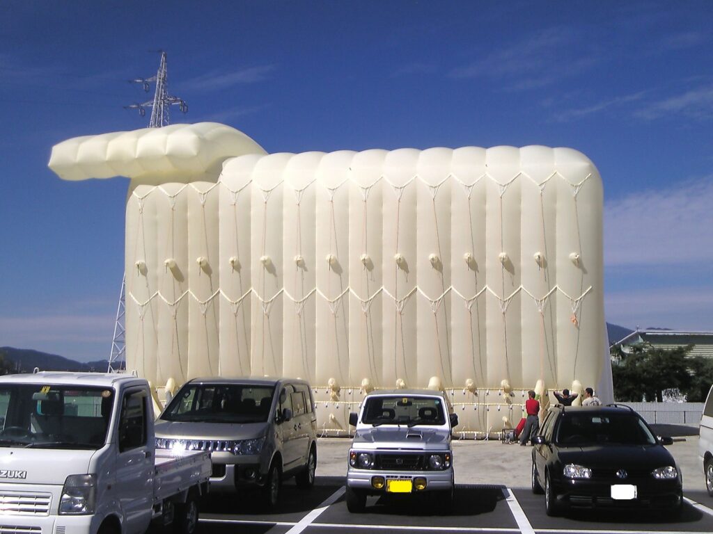 巨大エアドームテント側面